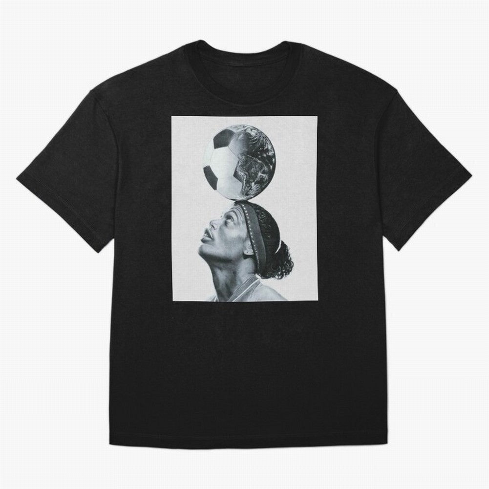Art Ronaldinho Illustration Oversized T-Shirt Spotlight FIFA World Cup 2026 USA Canada Mexico for Fans of Messi, Neymar and Mbappe and France, Bringing Retro Football Energy, Iconic Rivalries, Trophy Chase Drama and Stadium Atmosphere; Perfect for