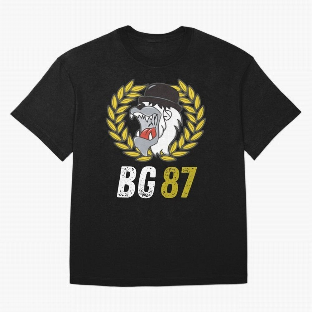 Mala Suerte 87 (Hinchas Del Lyon) Camiseta Esencial Oversized T-Shirt Create FIFA World Cup 2026 for Fans of Messi, Neymar and Mbappe and Spain, Bringing Championship Spirit, Famous Goals, Roaring Crowds and International Football Unity; Great for
