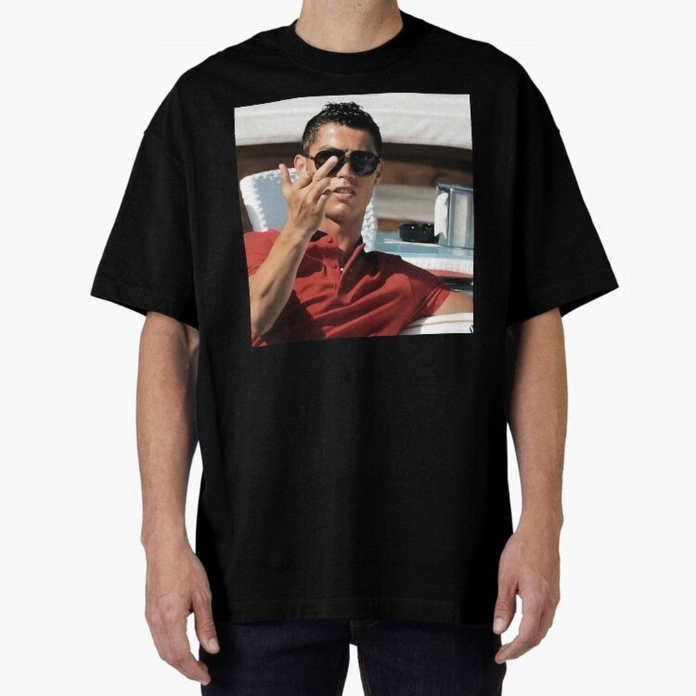 Ronaldo Oversized T-Shirt Capture Stadium Memories from FIFA World Cup 2026 USA Canada Mexico Spirit, with England, Messi, CR7 and Mbappe, Sports Nostalgia, International Competition, Famous Players and Unforgettable Victories; Ideal for Passionate