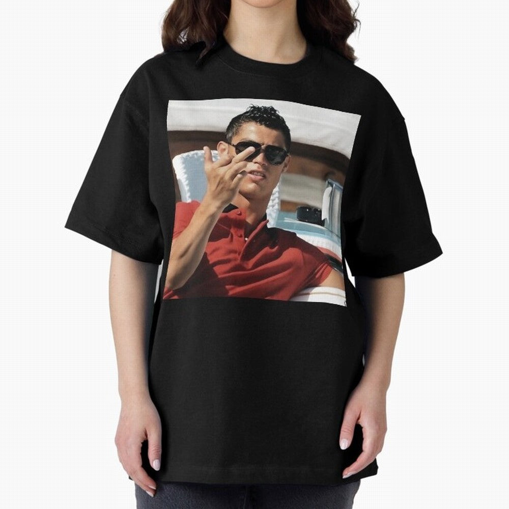Ronaldo Oversized T-Shirt Capture Stadium Memories from FIFA World Cup 2026 USA Canada Mexico Spirit, with England, Messi, CR7 and Mbappe, Sports Nostalgia, International Competition, Famous Players and Unforgettable Victories; Ideal for Passionate