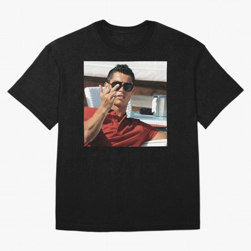 Ronaldo Oversized T-Shirt Capture Stadium Memories from FIFA World Cup 2026 USA Canada Mexico Spirit, with England, Messi, CR7 and Mbappe, Sports Nostalgia, International Competition, Famous Players and Unforgettable Victories; Ideal for Passionate