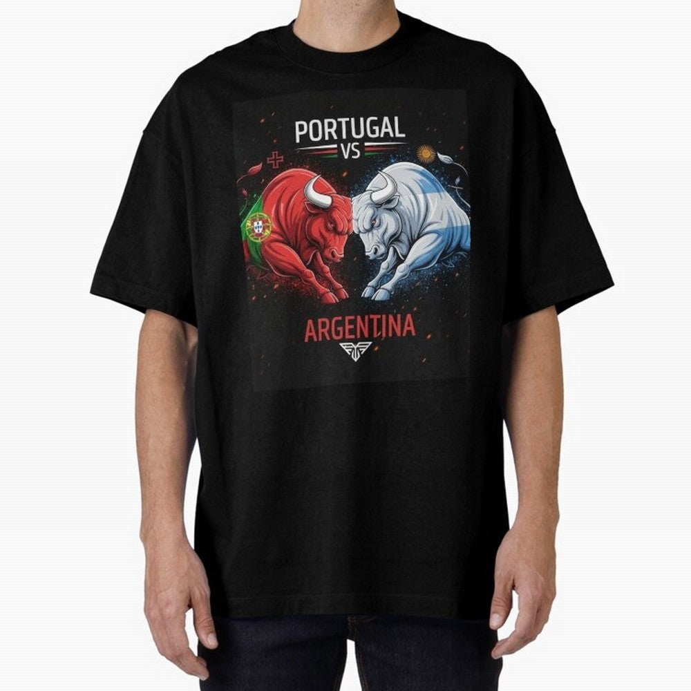 Messi vs Ronaldo Oversized T-Shirt Support Your Favorite Stars during FIFA World Cup 2026 for Fans of Cristiano Ronaldo and Netherlands, Bringing Sports Nostalgia, International Competition, Famous Players and Unforgettable Victories; Ideal for