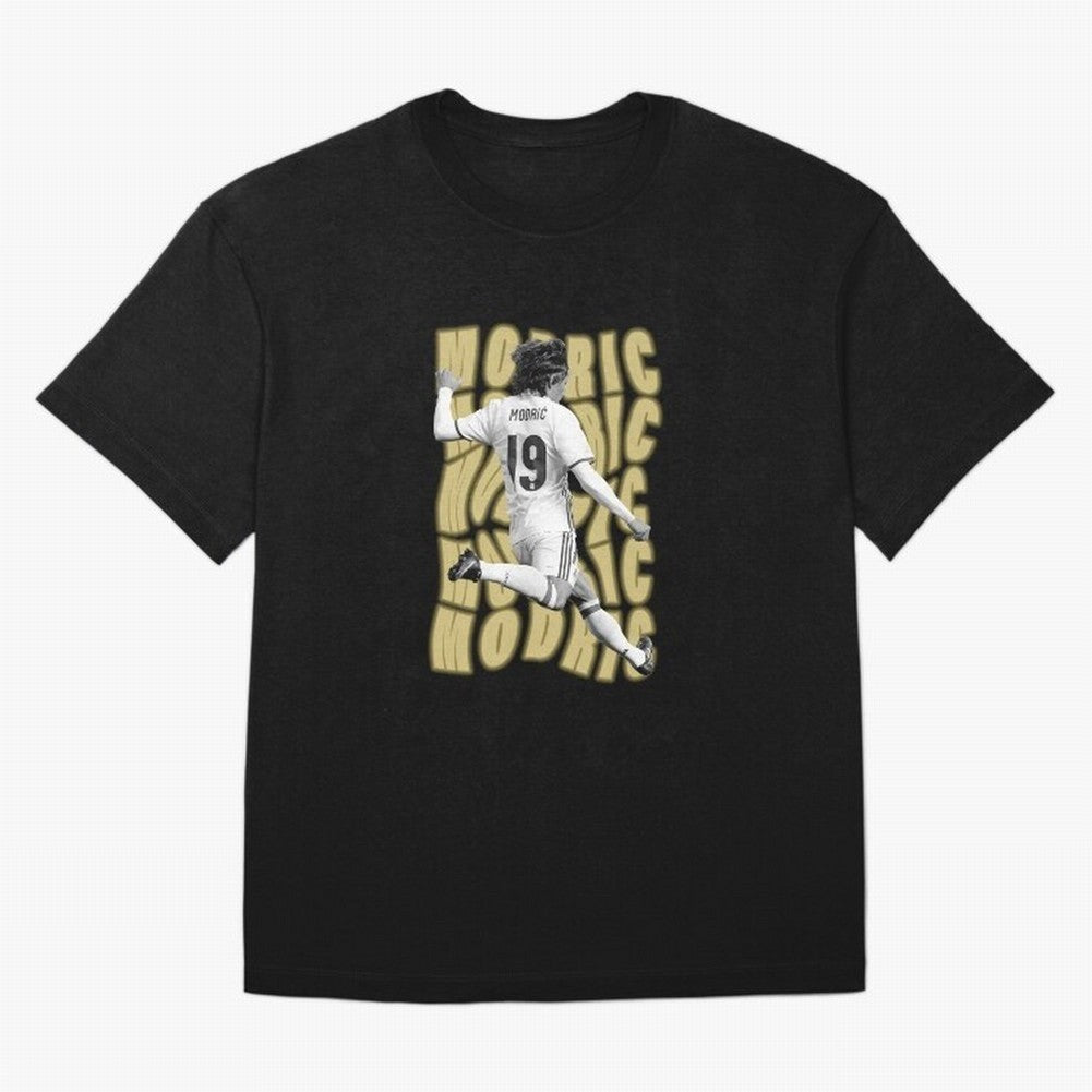Luka modric Oversized T-Shirt Embrace FIFA World Cup 2026 Group Stage Spirit, Highlighting France, Cristiano Ronaldo, Worldwide Fan Energy, Dramatic Goals, Stadium Lights and Championship Celebrations; Perfect for Supporters Who Want Bold Football