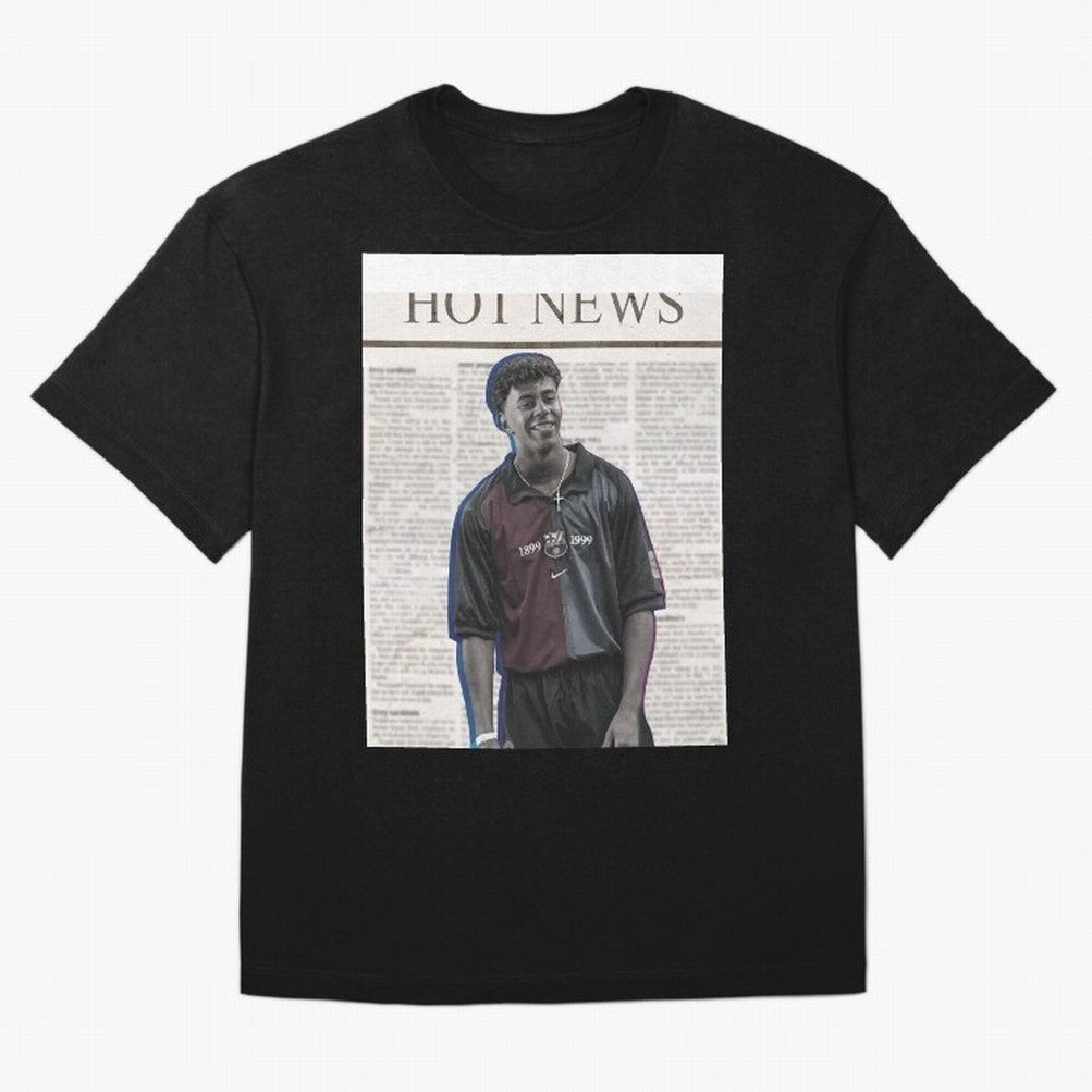 Lamine yamal vintage football player : Lamine yamal Iconic celebration with amazing design for unique portratif gift to football club barcelona friend Graphic T-Shirt Feel the Heartbeat of Match Day Hype around FIFA World Cup 2026, Haaland,